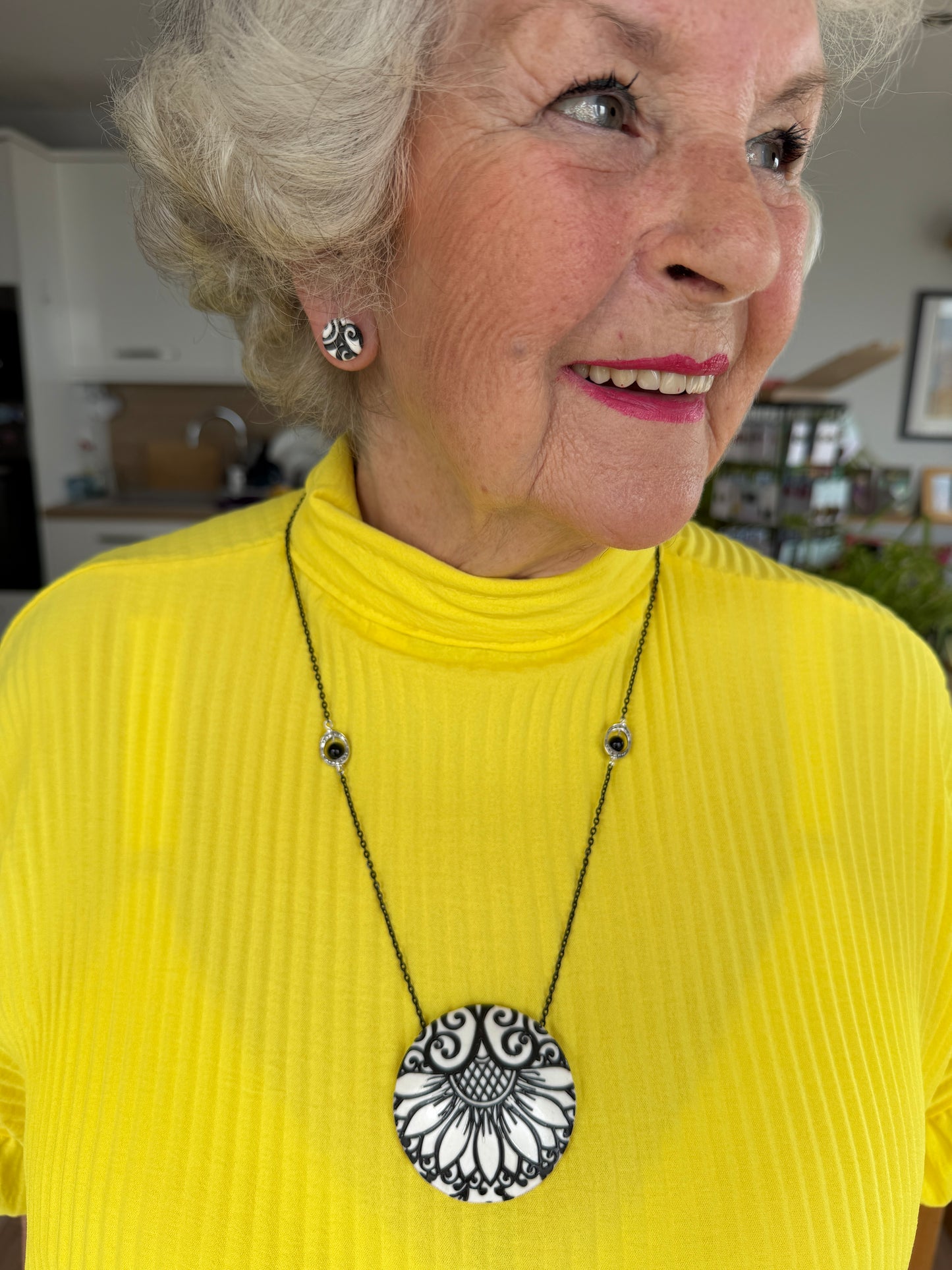 Monochrome Bloom - Necklace and Earring Set