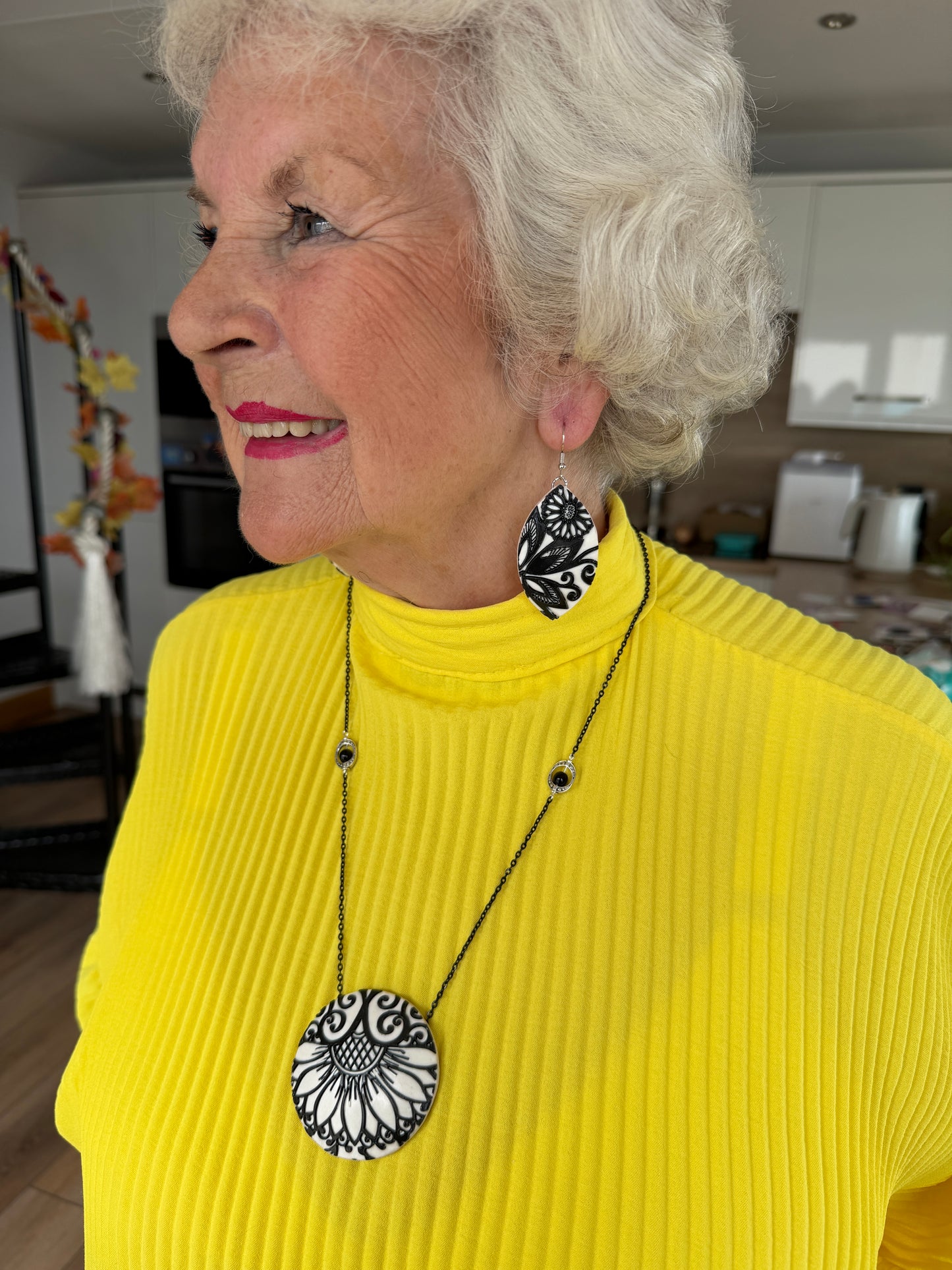 Monochrome Bloom - Necklace and Earring Set