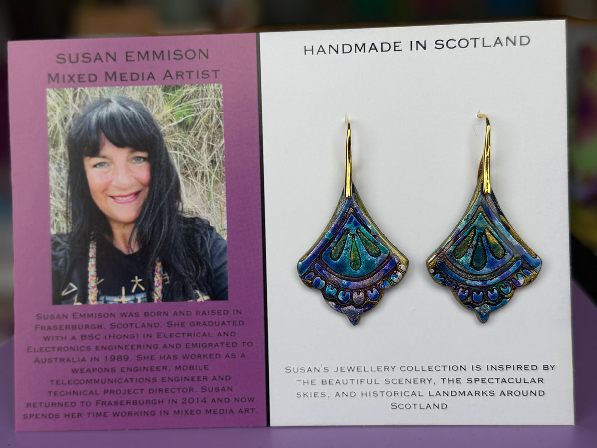 Iris – Gilded Arabesque Collection